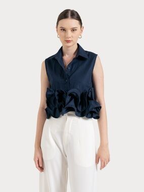 Mica’s **black** sleeveless cropped ruffle bottom top, M, NWT!